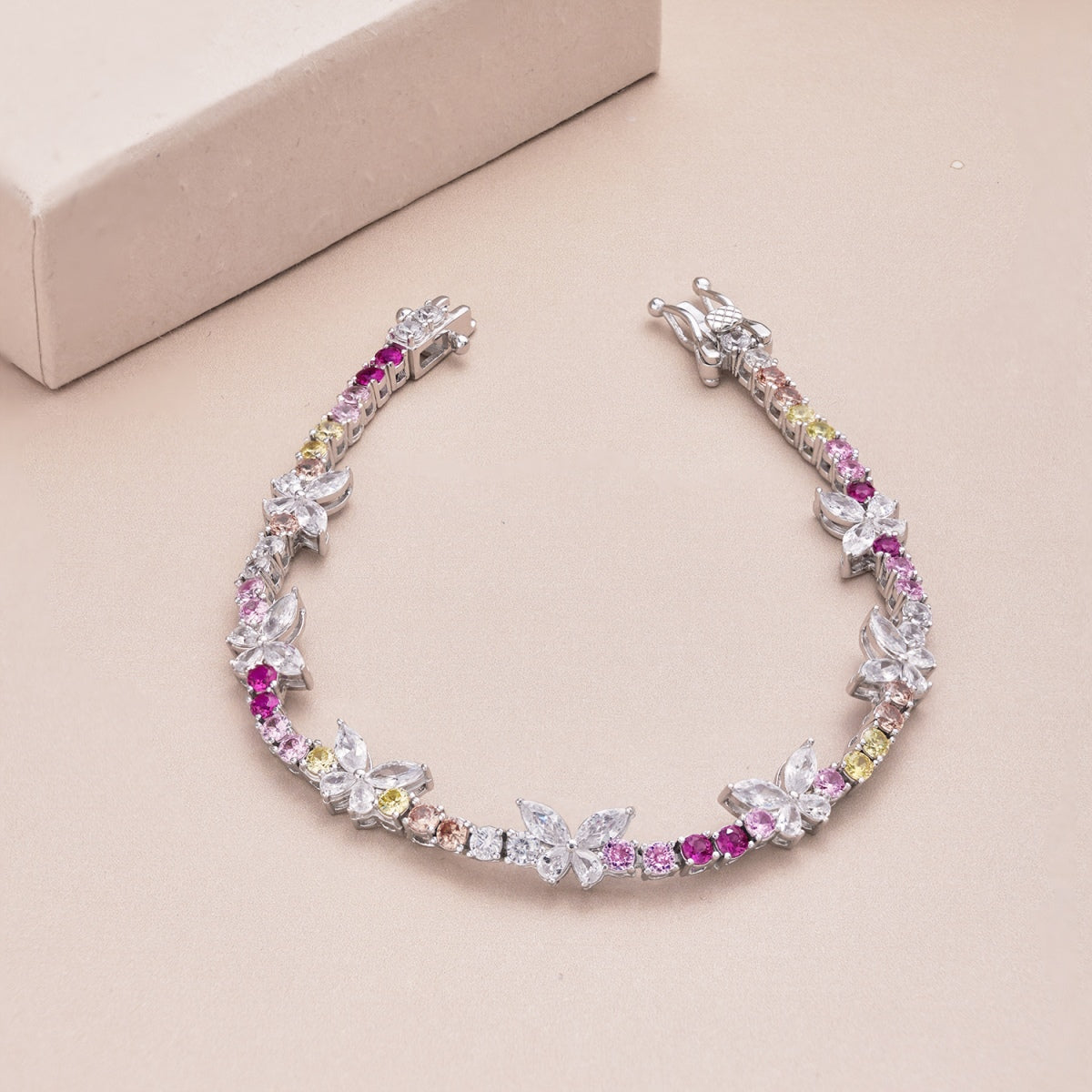 [Rose Tomorrow]Ornate Colorful Butterfly Shape Round Cut Daily Bracelet