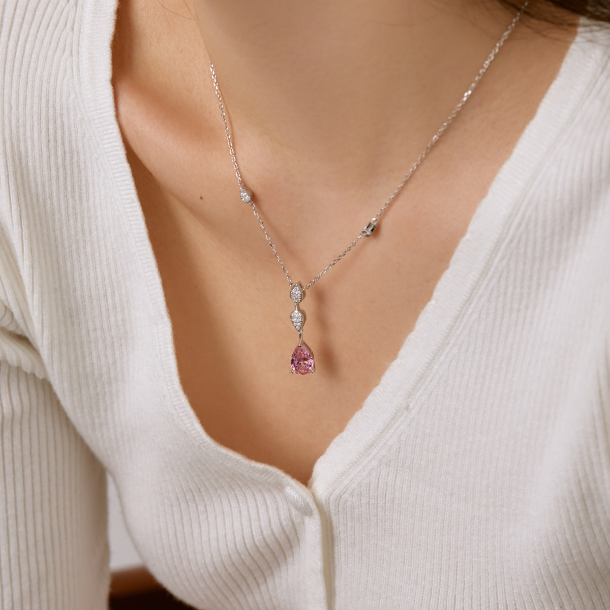 [Rose Tomorrow]Dazzling Pear Cut Necklace