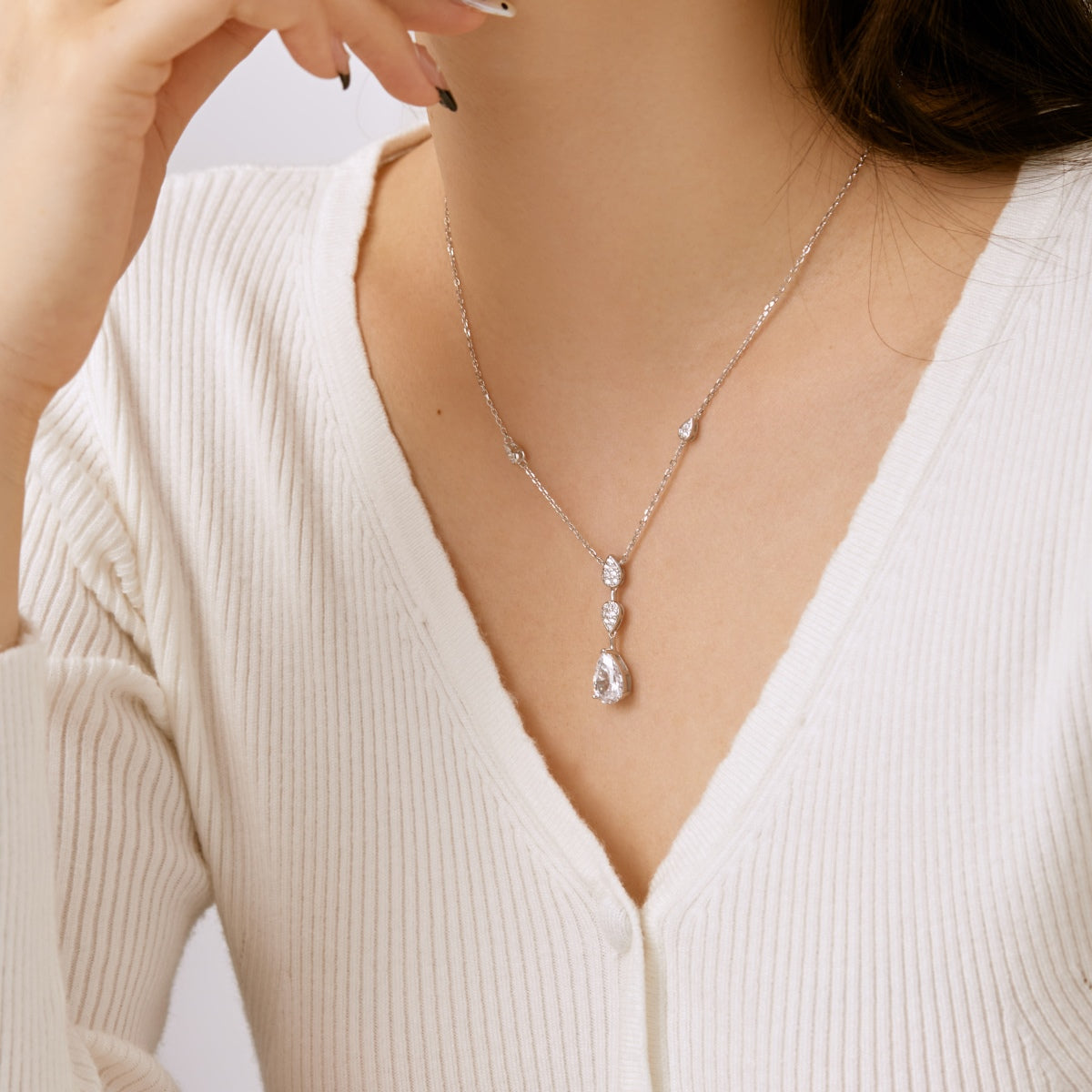 [Rose Tomorrow]Dazzling Pear Cut Necklace