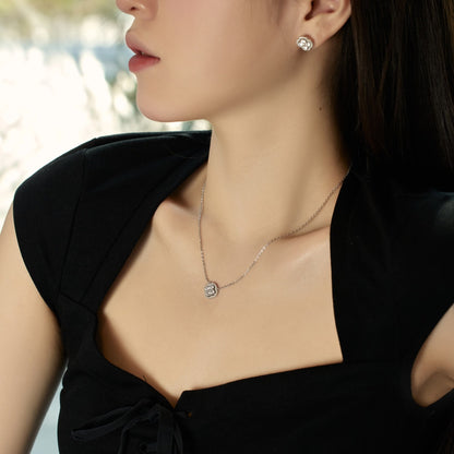 [Rose Tomorrow]Exquisite Necklace With Four-Leaf Clover Flower Design