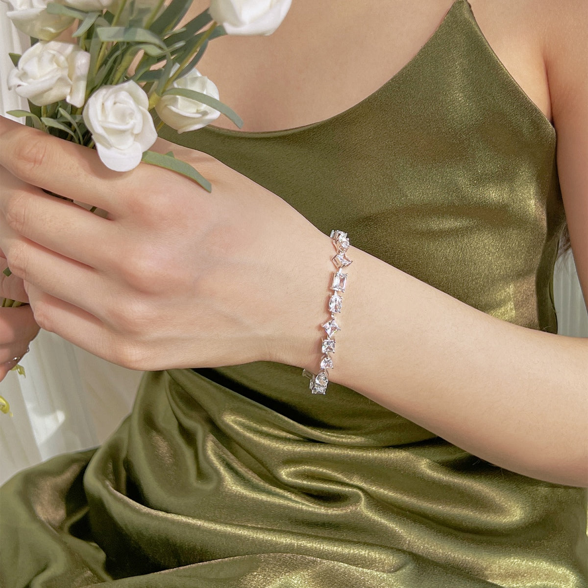 [Rose Tomorrow]Unique Exquisite Multi Cut Daily Bracelet