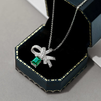 [Rose Tomorrow]Luxurious Flower Shape Emerald Cut Necklace