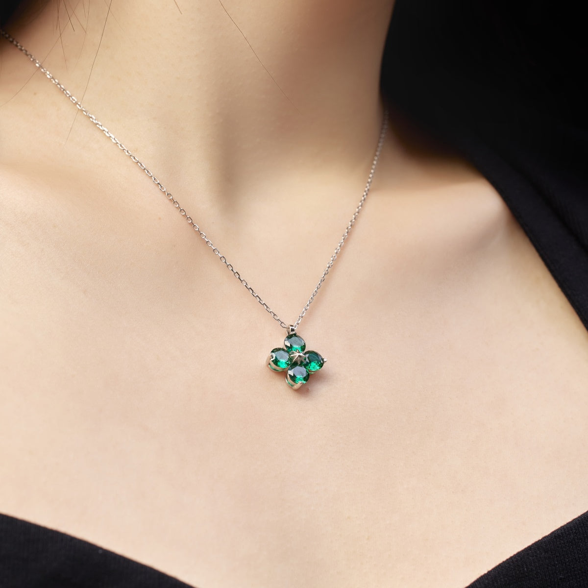 [Rose Tomorrow]Four-Leaf Clover And Eight-Pointed Star Necklace