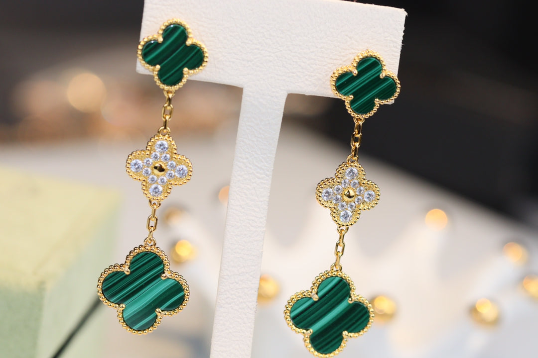 [Rose Tomorrow]CLOVER EARRINGS GOLD MALACHITE DIAMOND 3 MOTIF