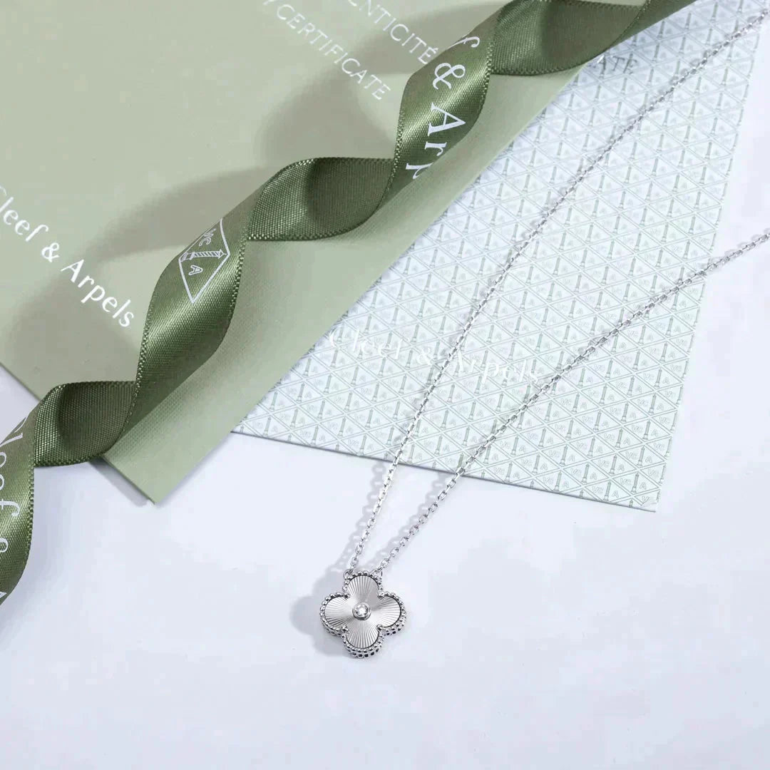 [Rose Tomorrow]CLOVER  15MM DIAMOND LASER NECKLACE SILVER