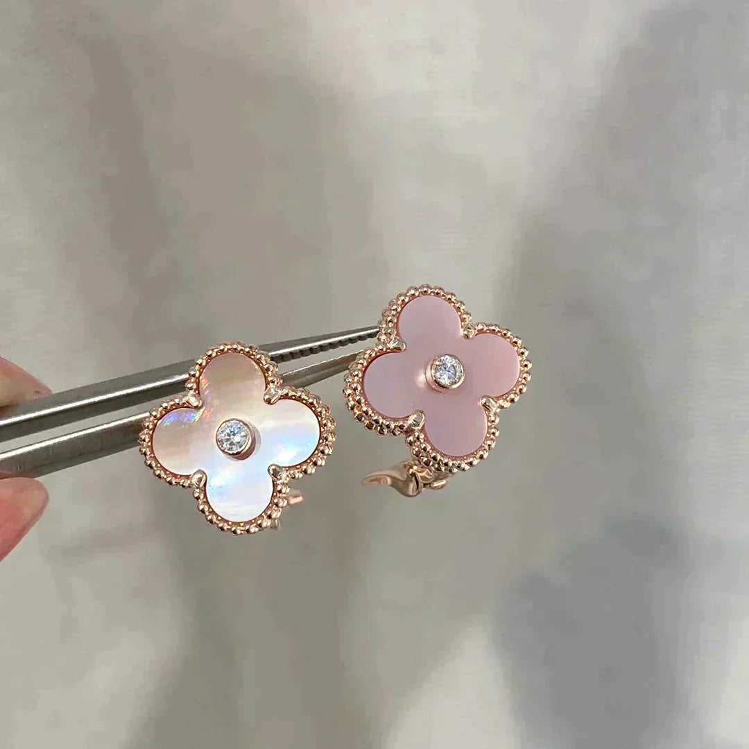 [Rose Tomorrow]CLOVER MEDIUM 1 MOTIFS  PINK MOP DIAMOND EARRINGS