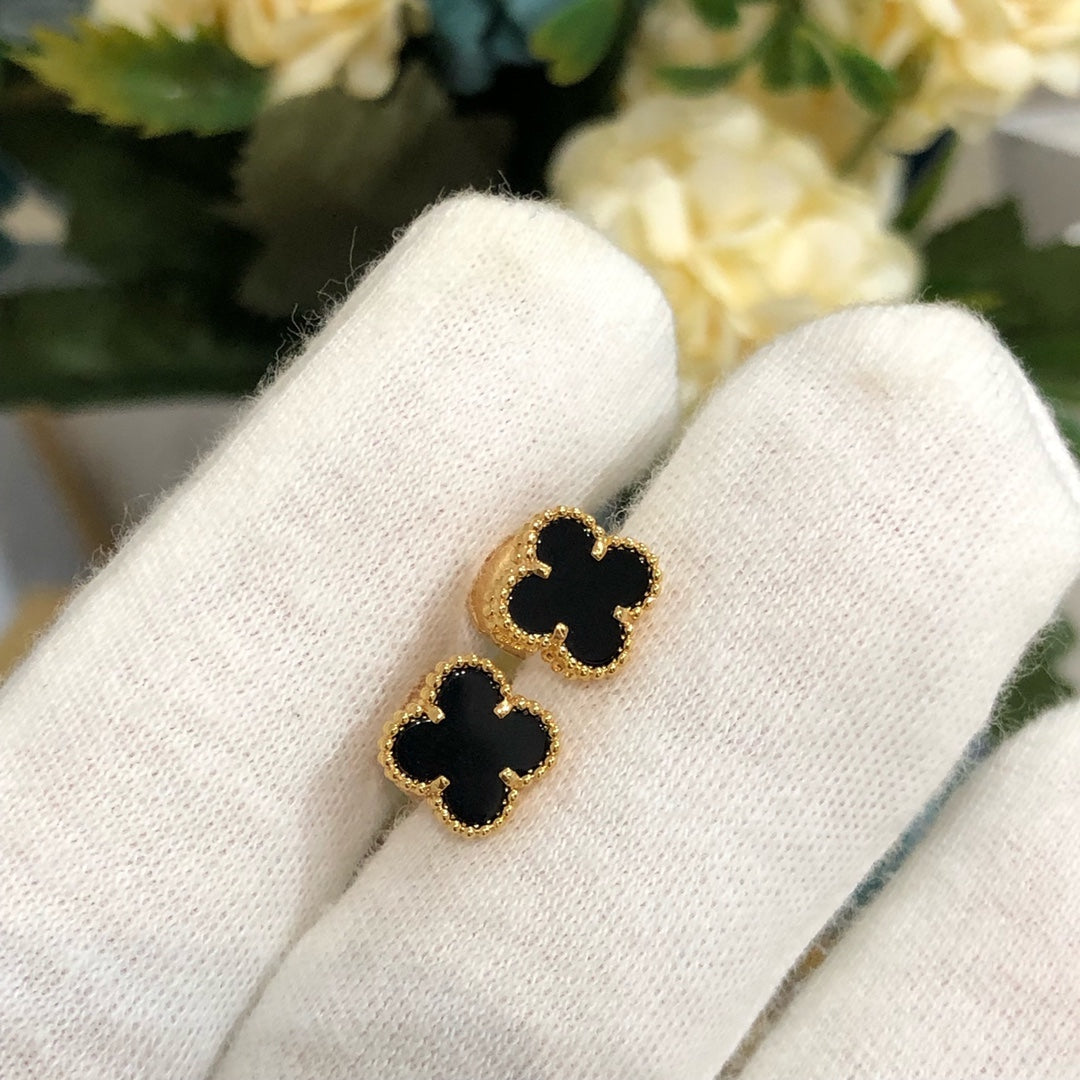 [Rose Tomorrow]CLOVER MINI GOLD EARRINGS