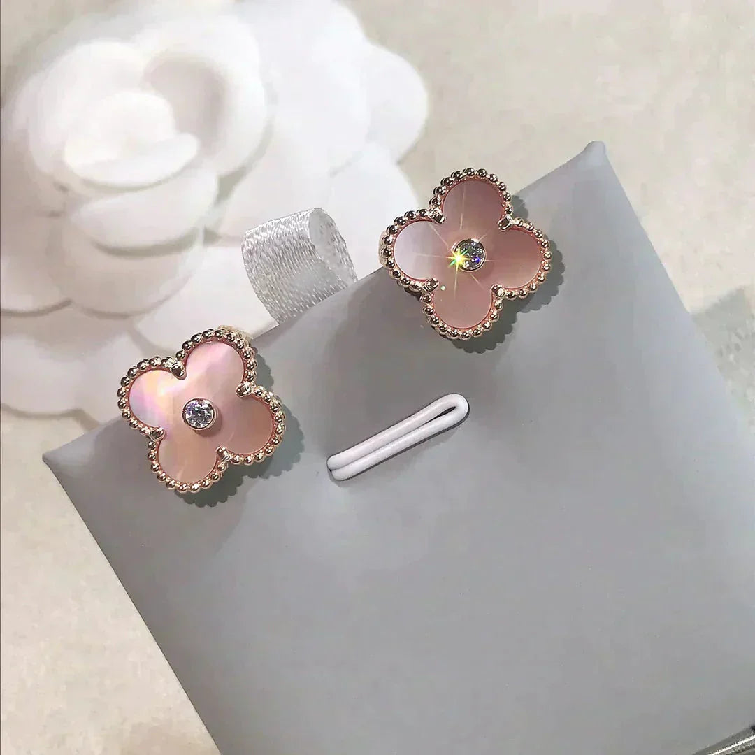 [Rose Tomorrow]CLOVER MEDIUM 1 MOTIFS  PINK MOP DIAMOND EARRINGS