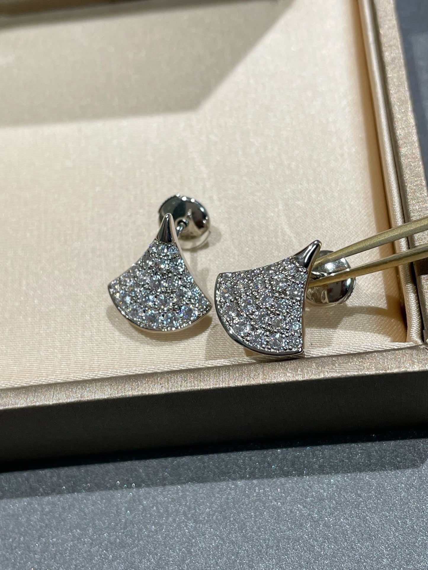 [Rose Tomorrow]DREAM STUD EARRINGS DIAMOND