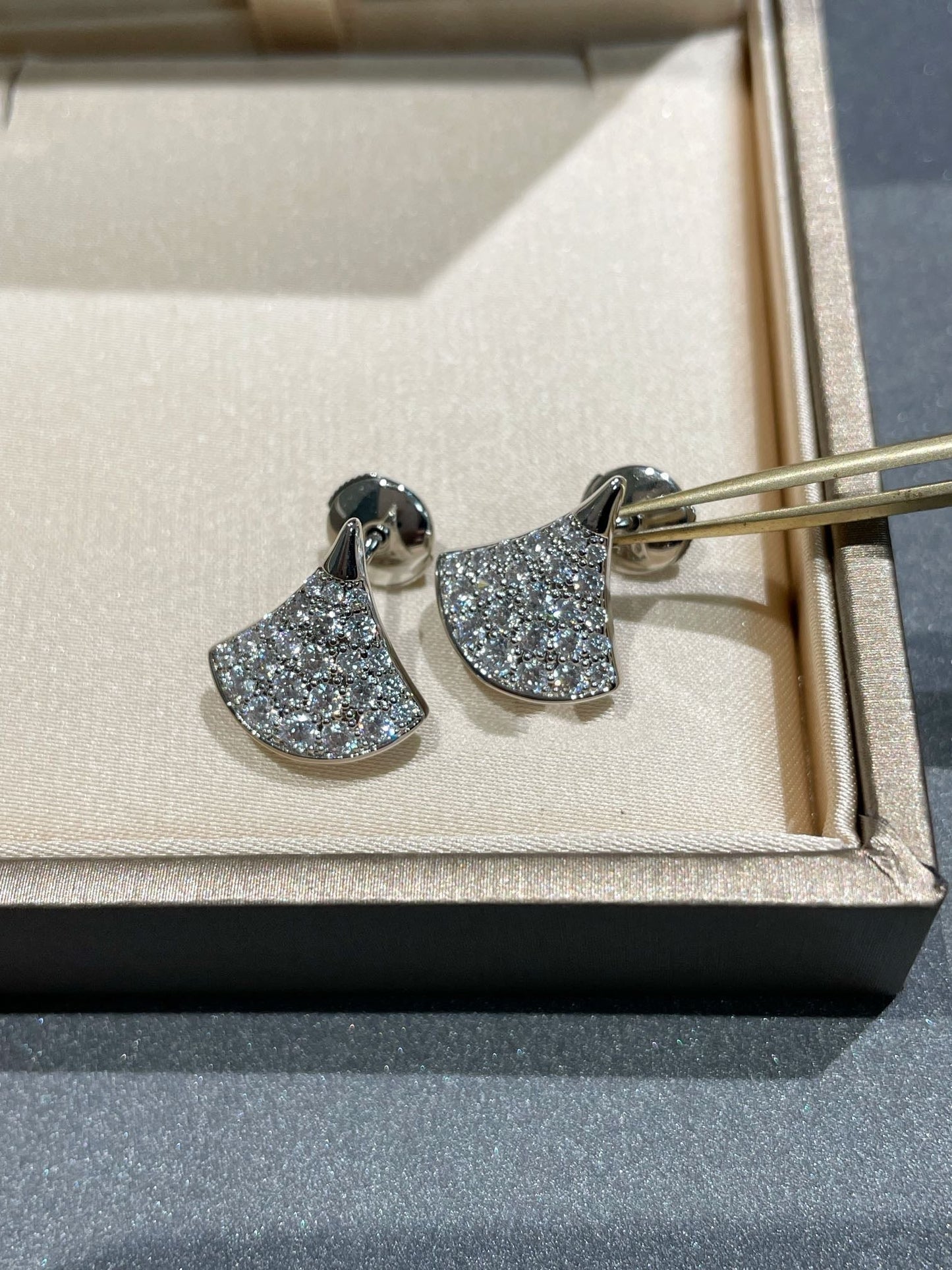 [Rose Tomorrow]DREAM STUD EARRINGS DIAMOND