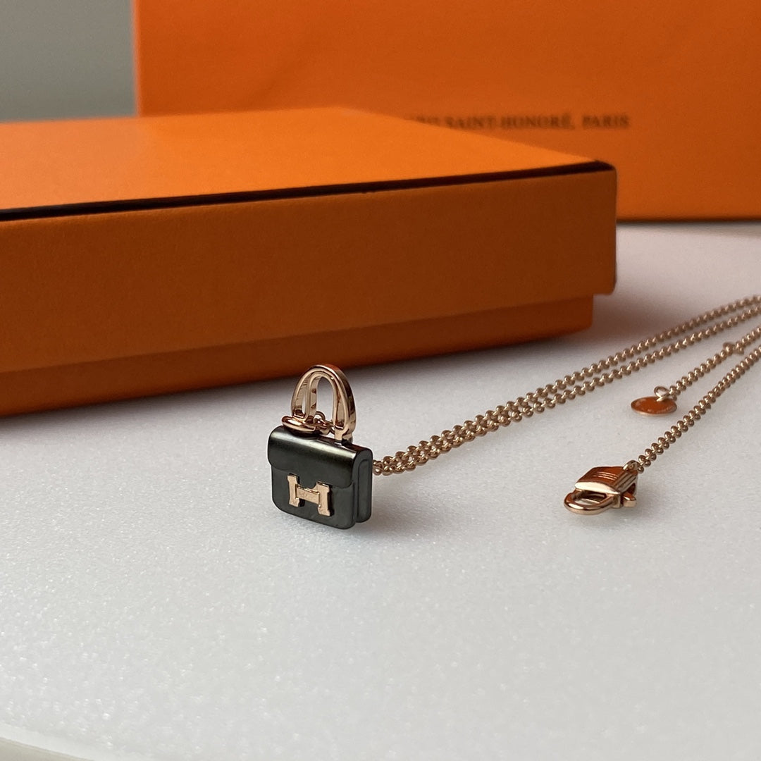 [Rose Tomorrow]CONSTANCE BLACK PEDANT PINK GOLD NECKLACE