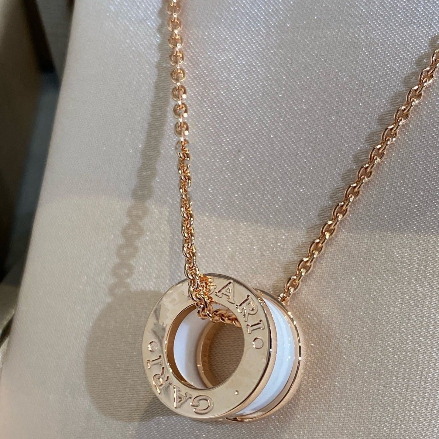 [Rose Tomorrow]ZERO 1 WHITE CERAMIC PINK GOLD NECKLACE