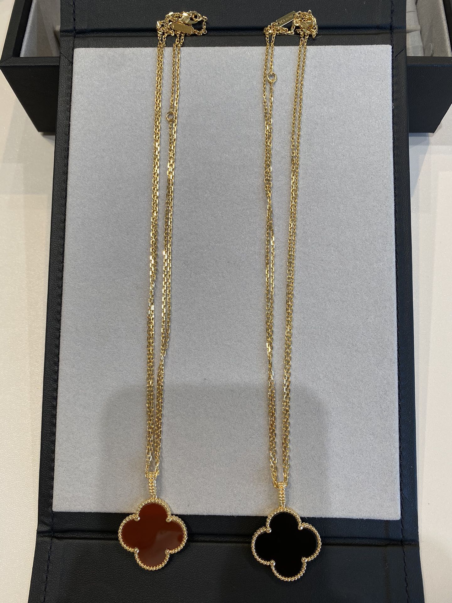 [Rose Tomorrow]CLOVER 25MM NECKLACE GOLD CARNELIAN