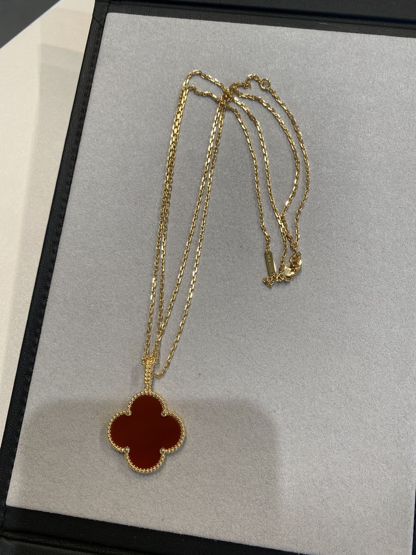 [Rose Tomorrow]CLOVER 25MM NECKLACE GOLD CARNELIAN