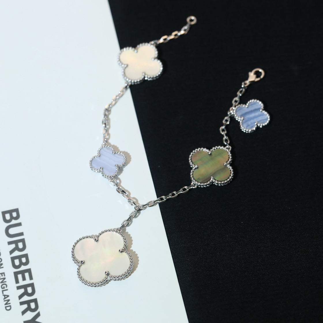 [Rose Tomorrow]CLOVER BRACELET 5 MOTIFS MOP CHALCEDONY SILVER