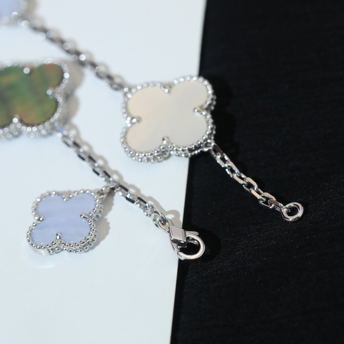 [Rose Tomorrow]CLOVER BRACELET 5 MOTIFS MOP CHALCEDONY SILVER