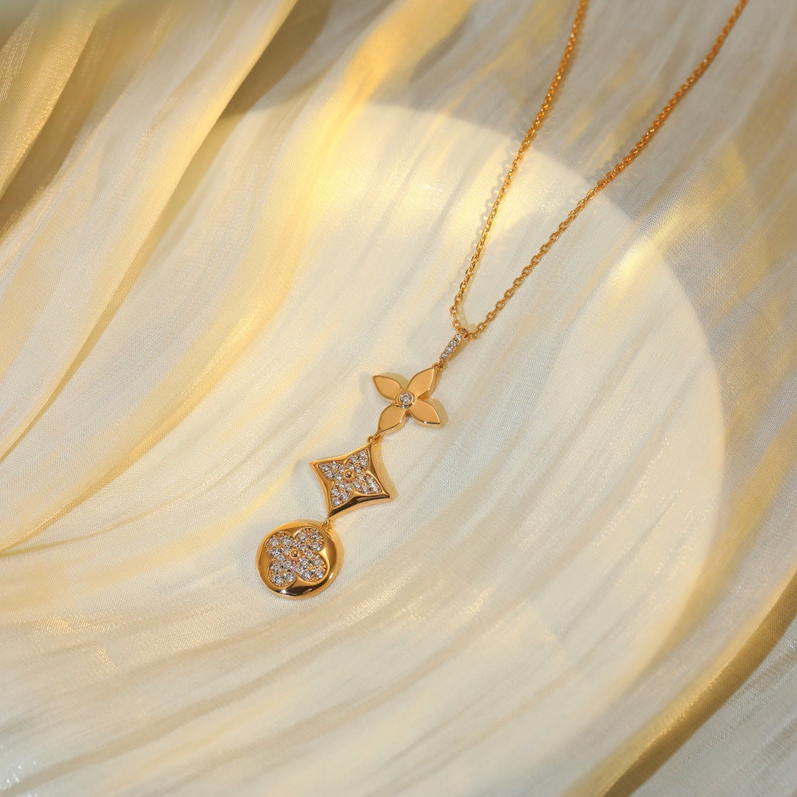 [Rose Tomorrow]STAR AND SUN DIAMOND PINK GOLD NECKLACE