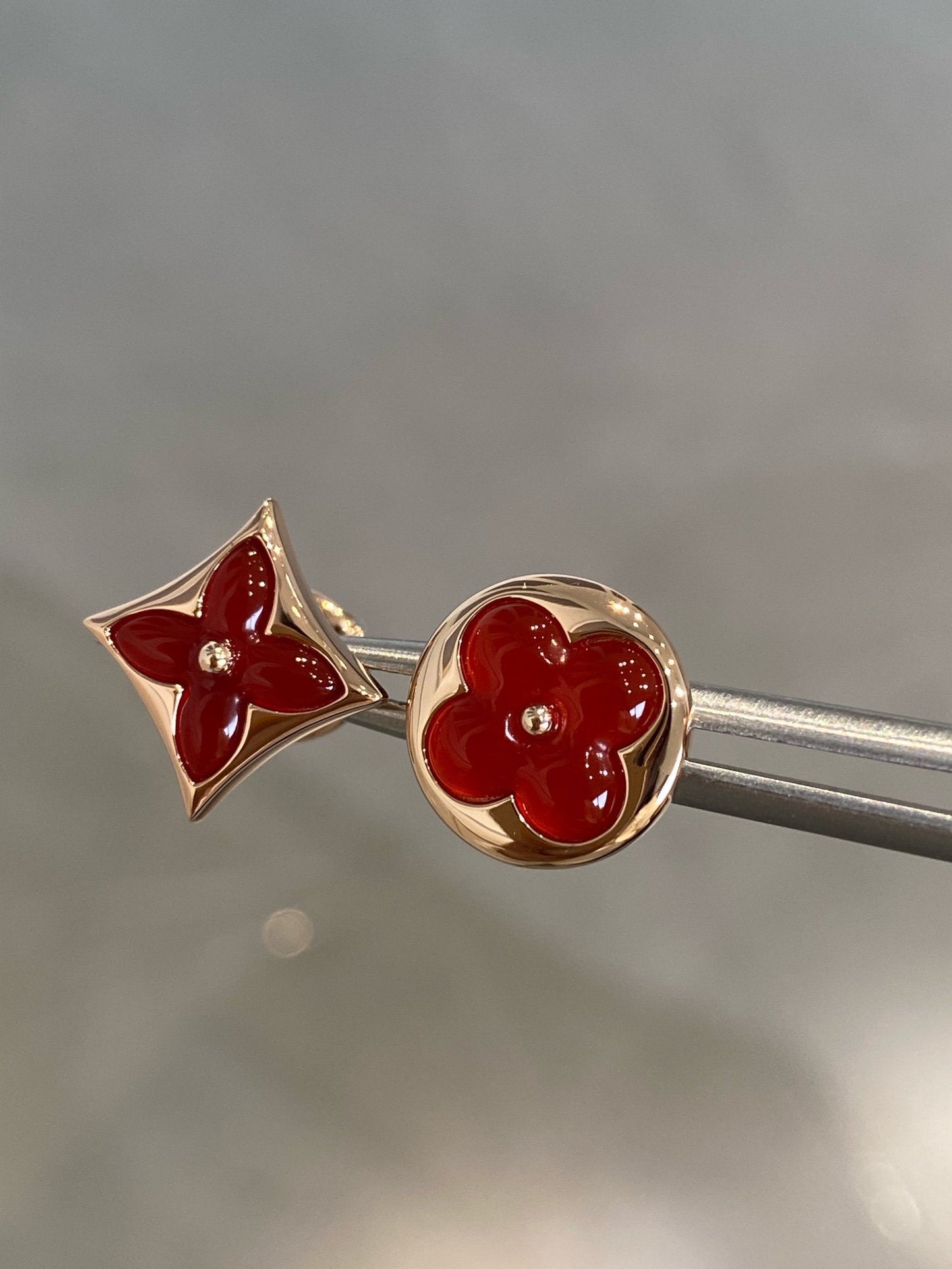 [Rose Tomorrow]STAR AND SUN PINK GOLD CARNELIAN STUD EARRINGS