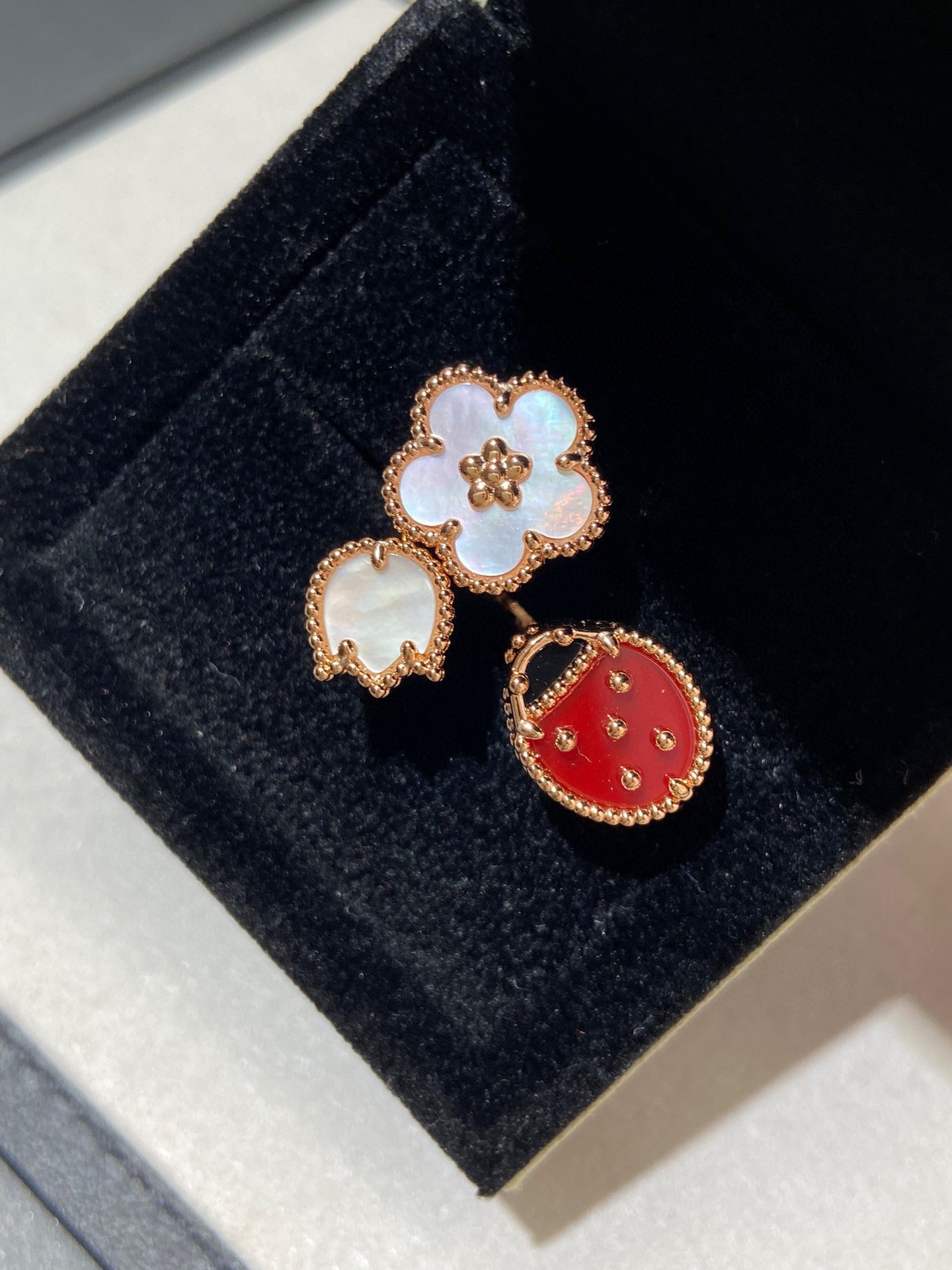 [Rose Tomorrow]LUCKY 3 MOTIF ROSE GOLD RING