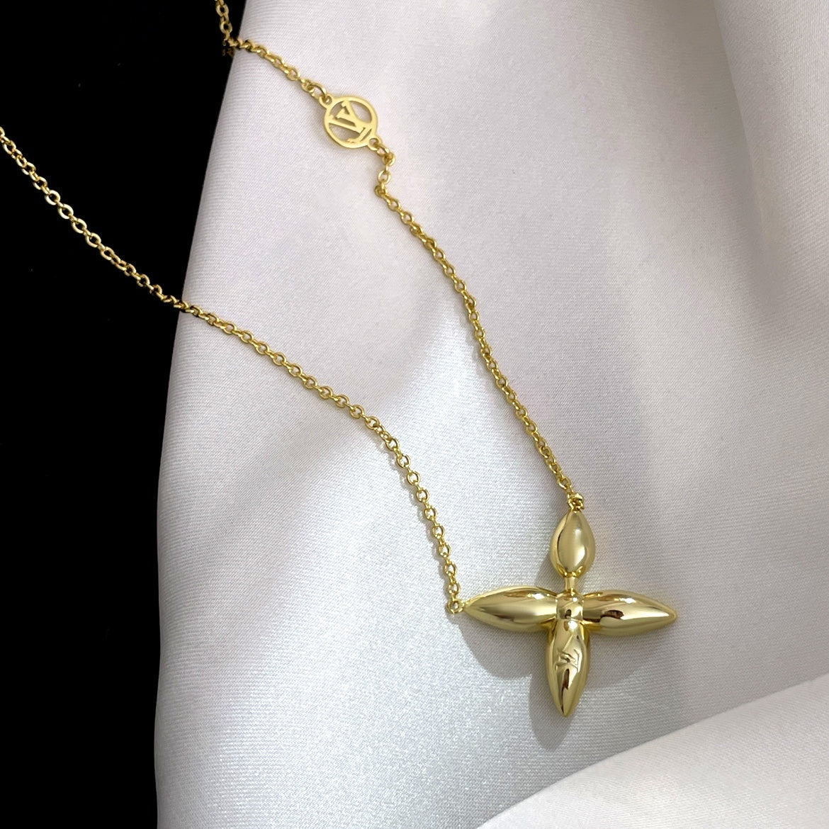 [Rose Tomorrow]LOUISETTE GOLD NECKLACE