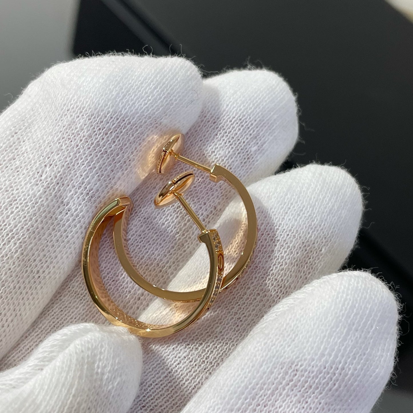 [Rose Tomorrow]LOVE DIAMOND PINK GOLD HOOP EARRINGS