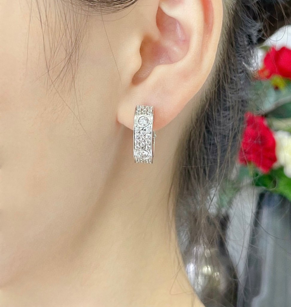 [Rose Tomorrow]LOVE 5.5MM DIAMOND PAVED EARRINGS