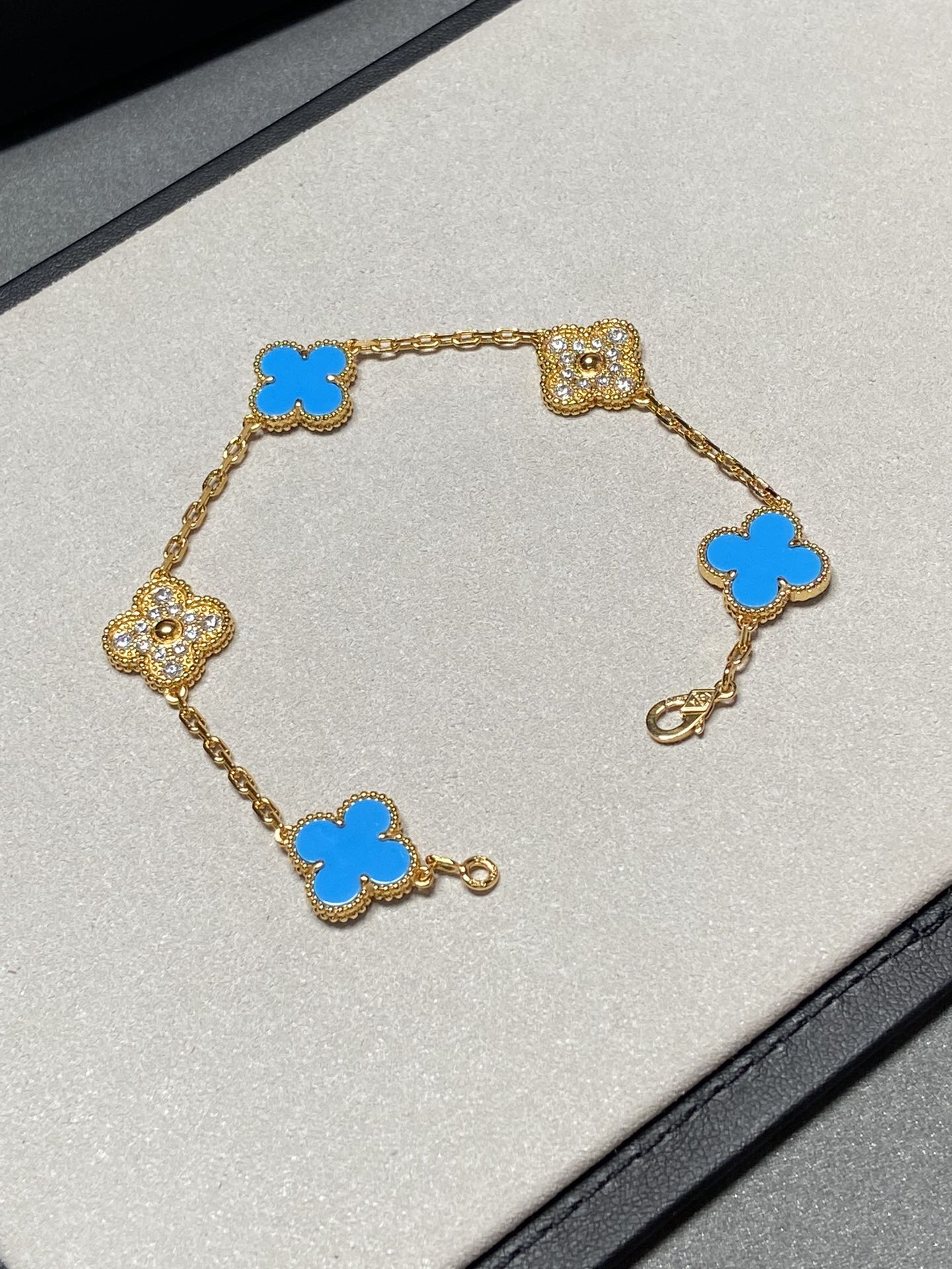 [Rose Tomorrow]CLOVER 5 MOTIF BLUE CHALCEDONY DIAMOND GOLD BRACELET