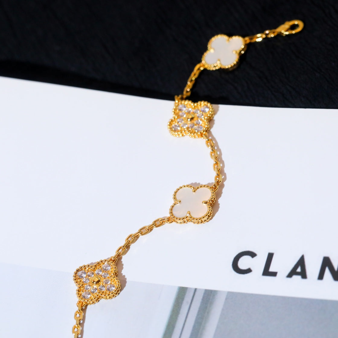 [Rose Tomorrow]CLOVER BRACELET 5 MOTIF WHITE MOP DIAMOND