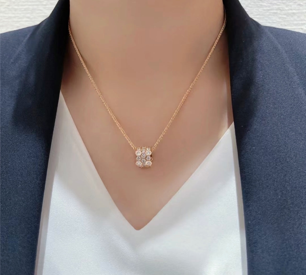 [Rose Tomorrow]BEE LOVE DIAMOND PAVED 3 ROW NECKLACE