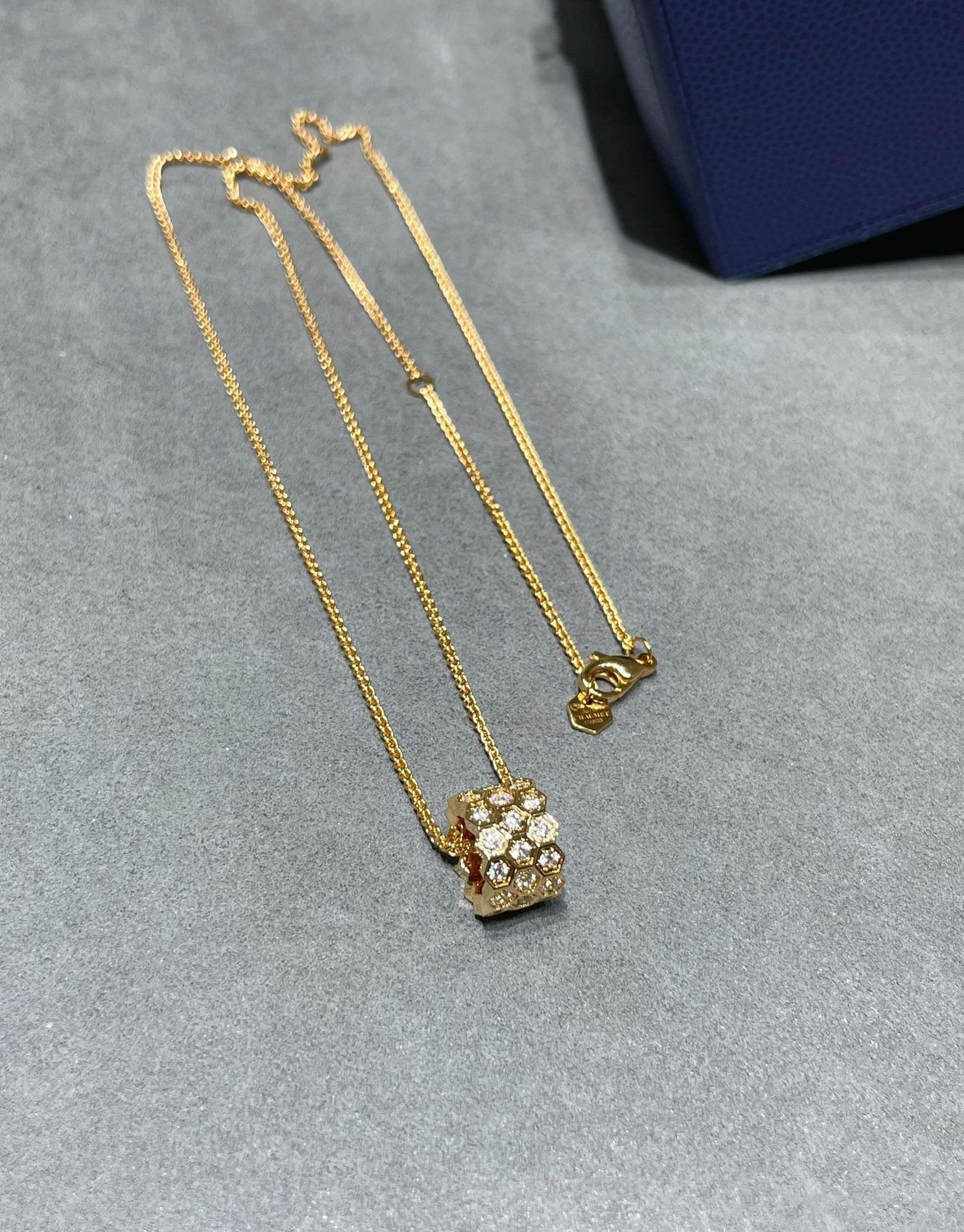 [Rose Tomorrow]BEE LOVE DIAMOND PAVED 3 ROW NECKLACE