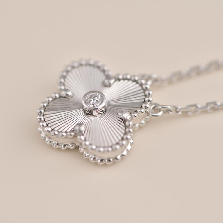 [Rose Tomorrow]CLOVER  15MM DIAMOND LASER NECKLACE SILVER