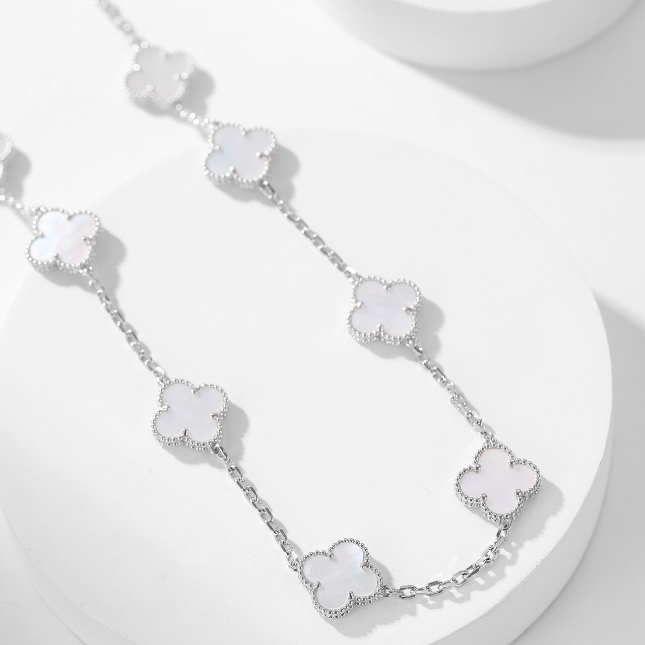 [Rose Tomorrow]CLOVER 10 MOTIFS WHITE MOTHER OF PEARL NECKLACE