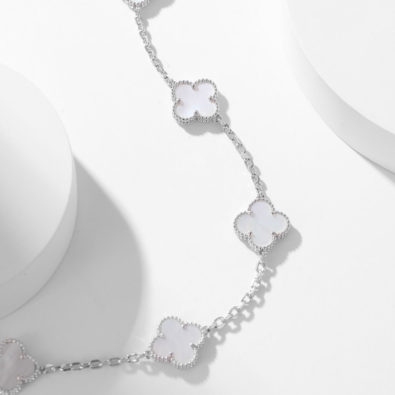 [Rose Tomorrow]CLOVER 10 MOTIFS WHITE MOTHER OF PEARL NECKLACE