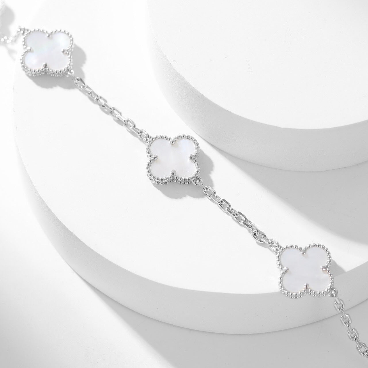 [Rose Tomorrow]CLOVER 10 MOTIFS WHITE MOTHER OF PEARL NECKLACE