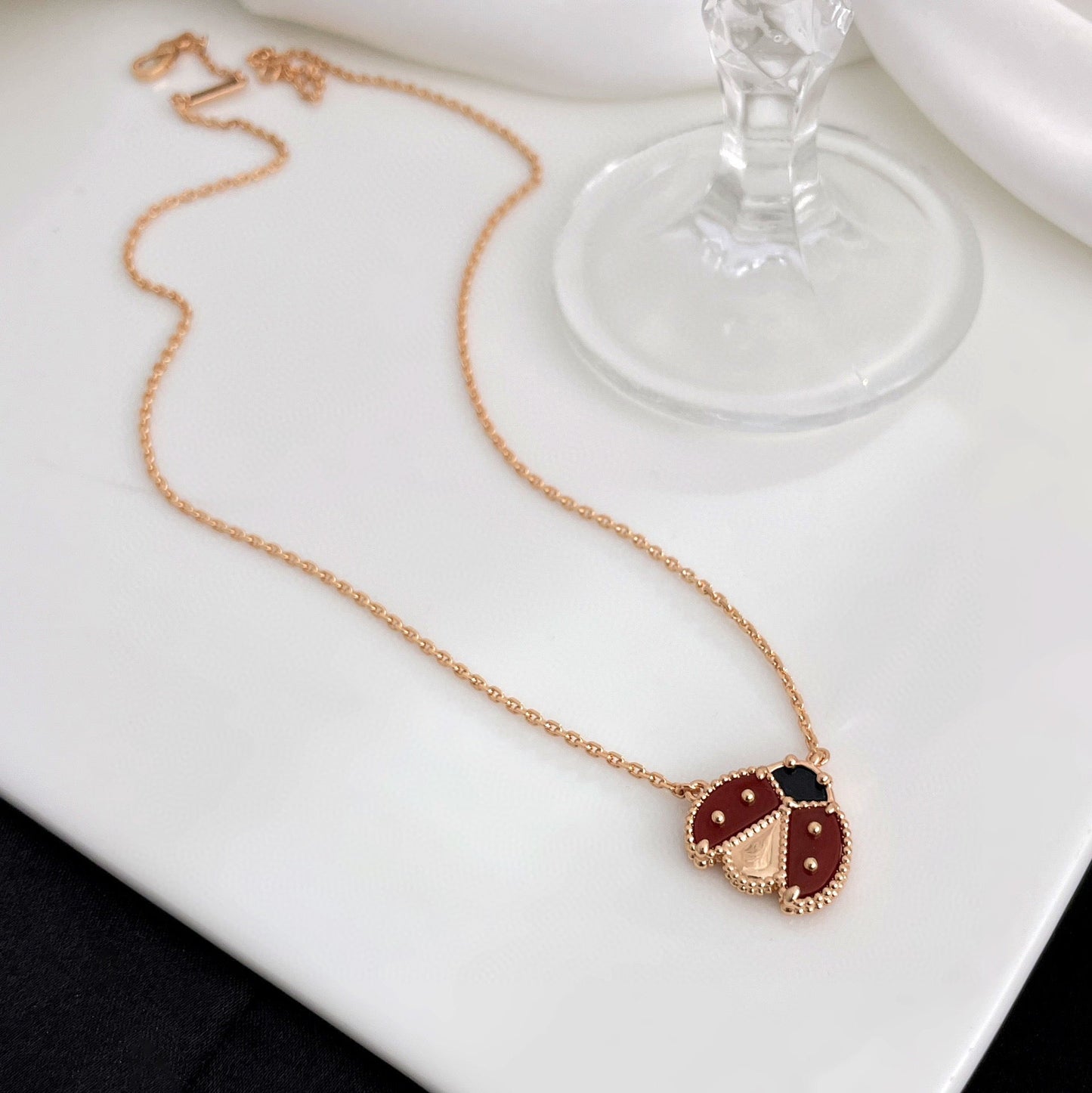 [Rose Tomorrow]LUCKY  CARNELIANS LADYBUG NECKLACE