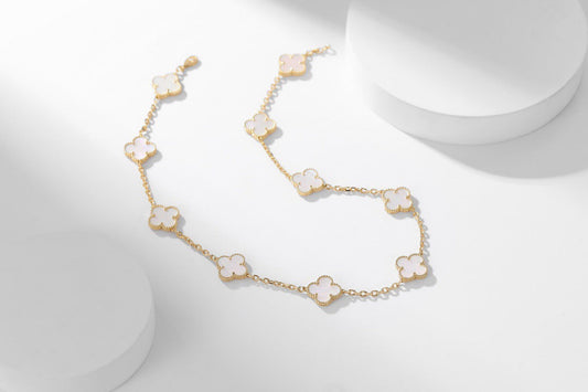 [Rose Tomorrow] Clover 10 Patterned white mother-of-pearl necklace.