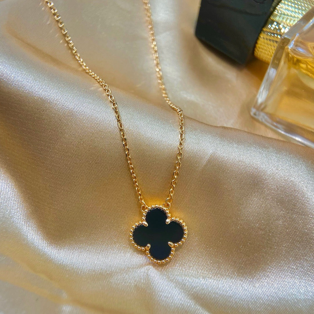 [Rose Tomorrow]CLOVER 15MM BLACK ONYX SINGLE FLOWER NECKLACE