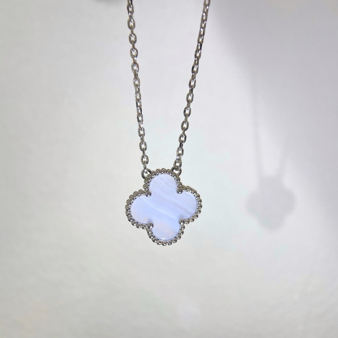 [Rose Tomorrow]CLOVER 15MM BLUE CHALCEDONY NECKLACE SILVER