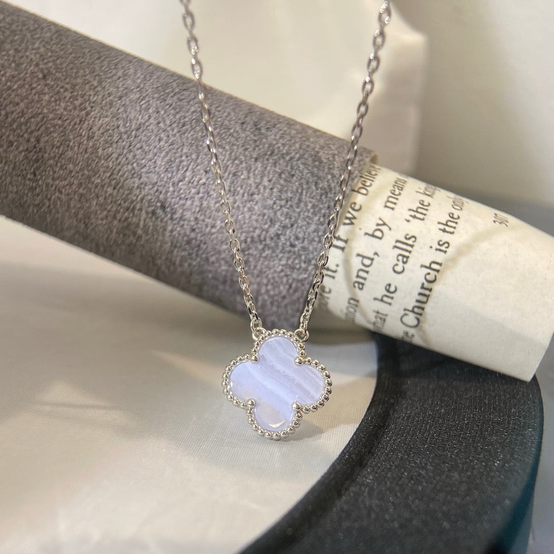 [Rose Tomorrow]CLOVER 15MM BLUE CHALCEDONY NECKLACE SILVER