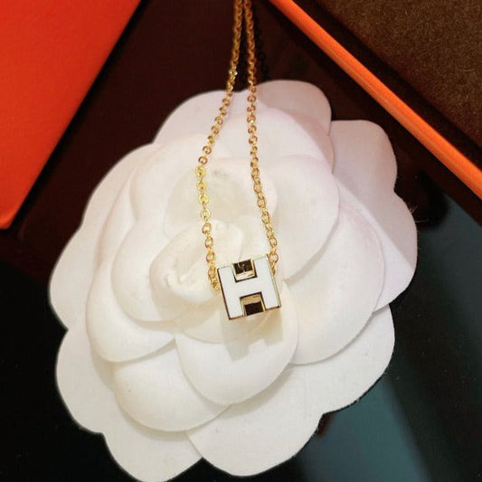 [Rose Tomorrow]H WHITE SQUARE GOLD NECKLACE