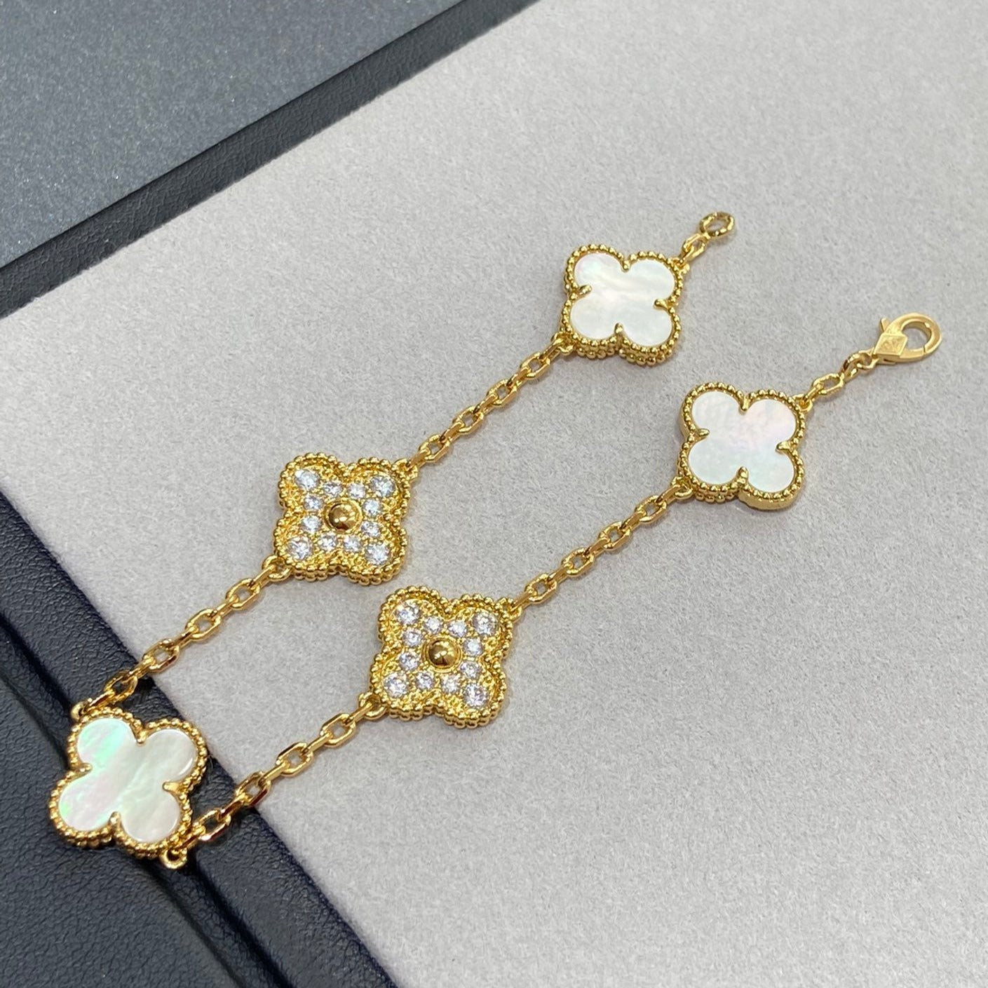 [Rose Tomorrow]CLOVER BRACELET 5 MOTIF WHITE MOP DIAMOND