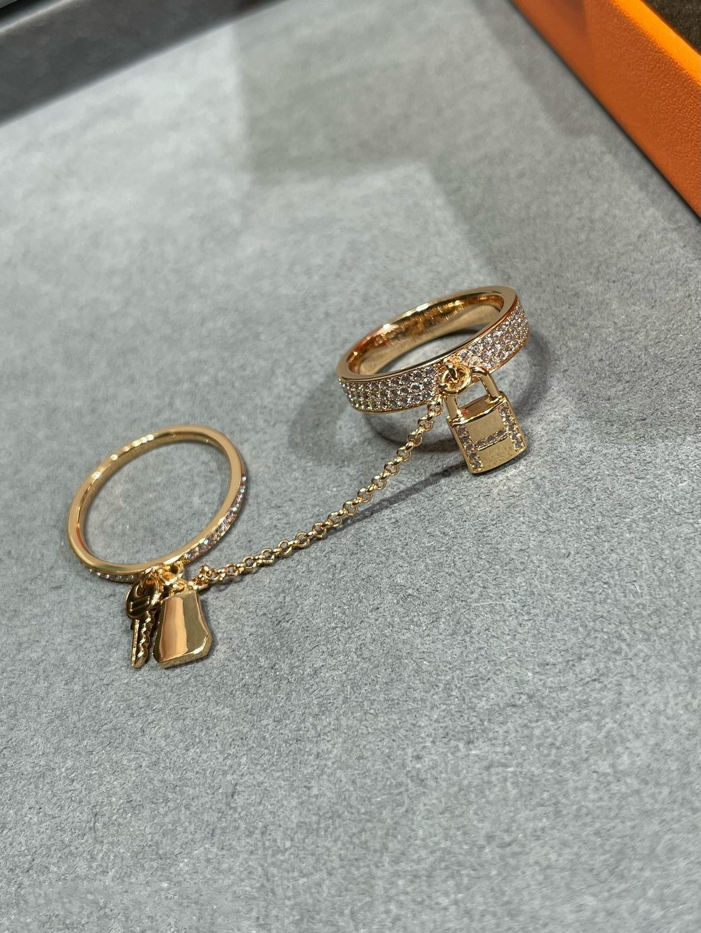 [Meteor Jewels]HM KELLY CLOCHETTE DOUBLE RING IN Meteor GOLD WITH DIAMONDS