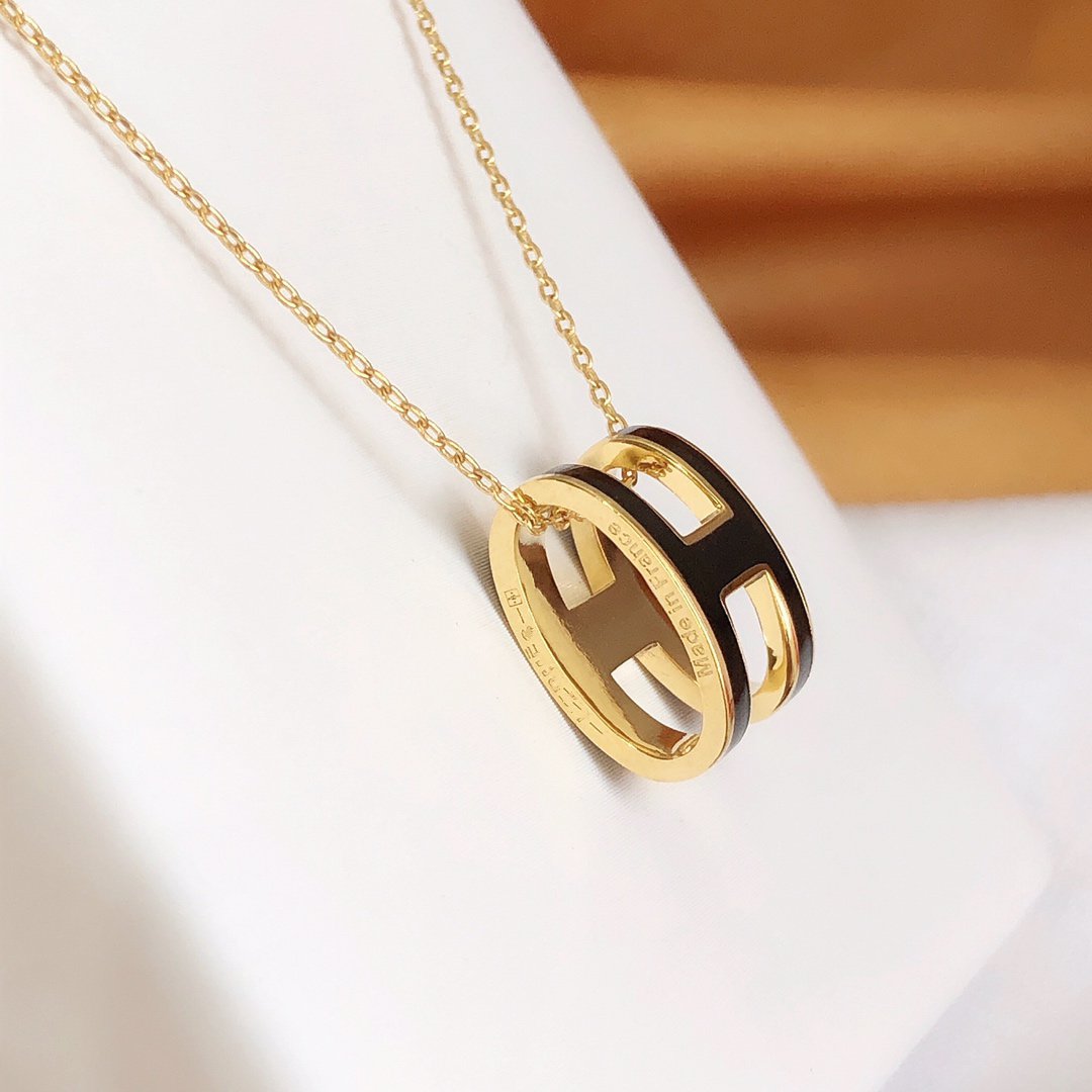 [Rose Tomorrow]HM CLIC BLACK ENAMEL GOLD NECKLACE