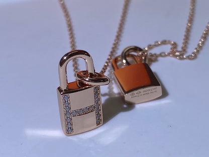 [Rose Tomorrow]HM ADVANCED NICHE LOCK HEAD NECKLACE DIAMONDS