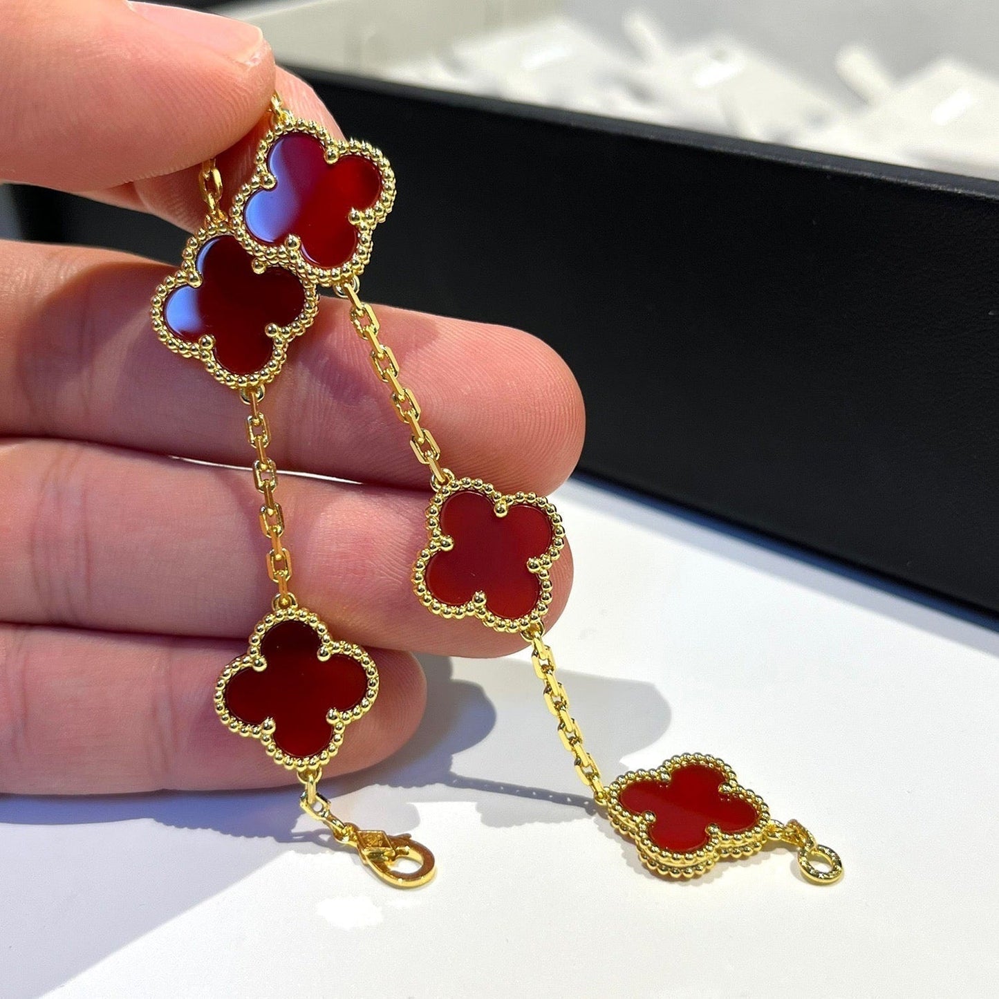 [Rose Tomorrow]CLOVER 5 MOTIFS RED AGATE  BRACELET