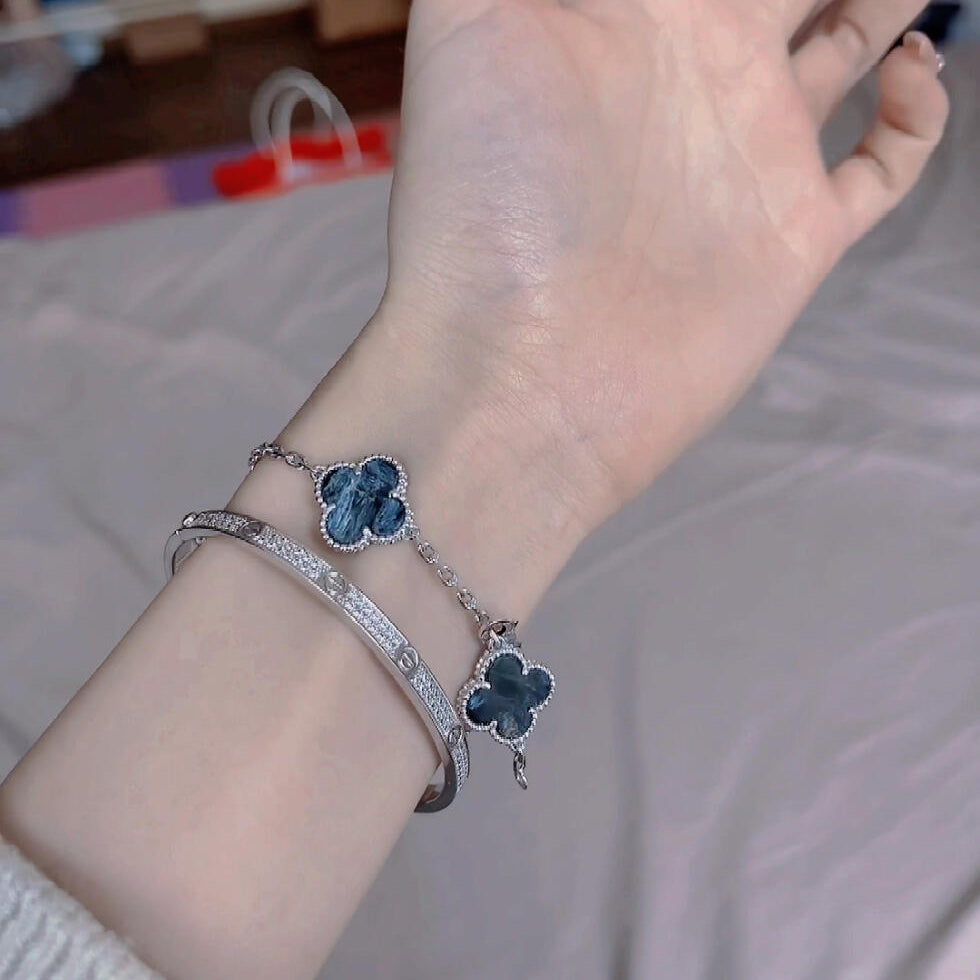 [Rose Tomorrow]CLOVER 5 MOTIF PIETERSITE SILVER BRACELET