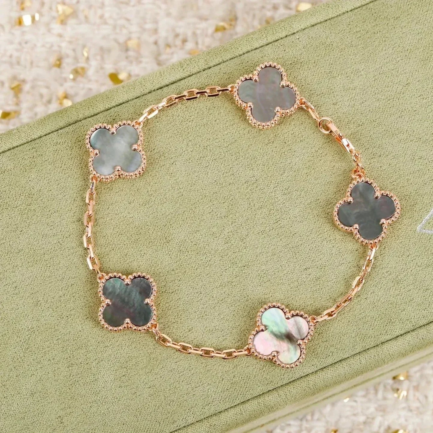 [Rose Tomorrow]CLOVER 5 MOTIF GRAY MOP  BRACELET