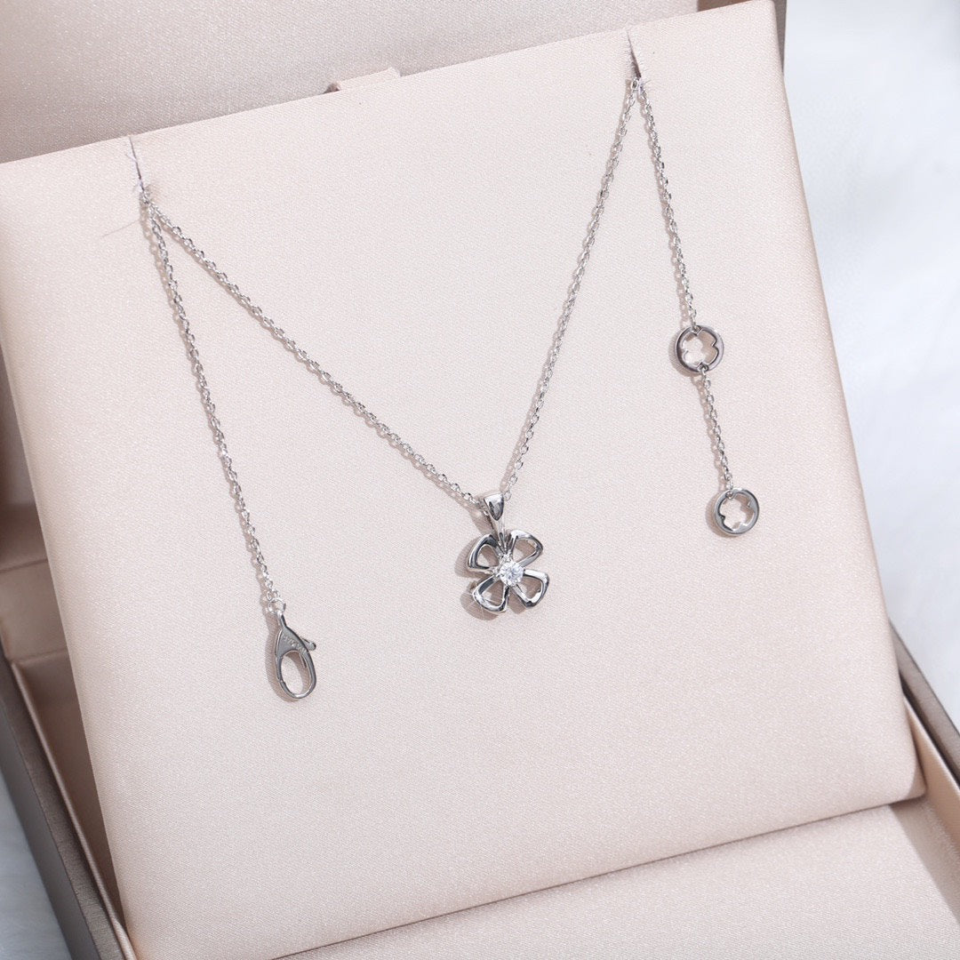 [Rose Tomorrow]FIOREVER NECKLACE DIAMOND CENTER