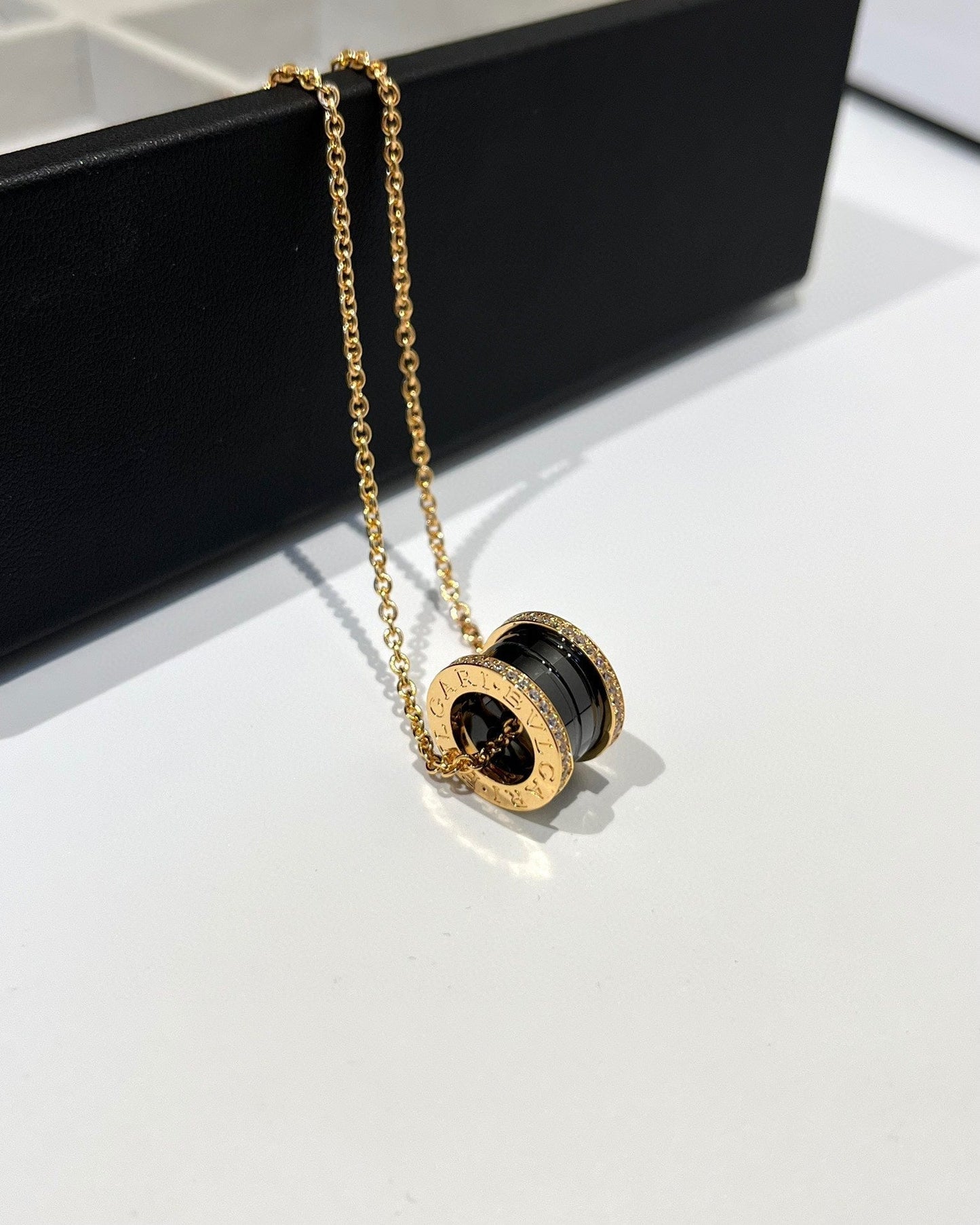 [Rose Tomorrow]ZERO 1 BLACK CERAMIC DIAMOND PINK GOLD NECKLACE